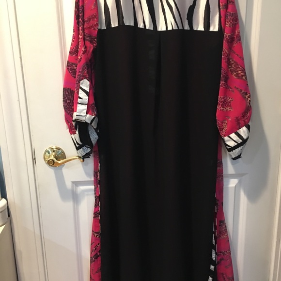 Exotic Imported Caftan Hot Pink w black white trim - Picture 2 of 4